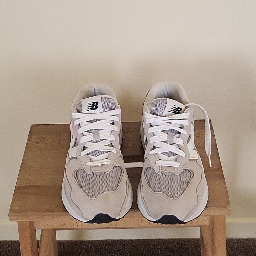 New Balance 57/40 size 8.5 grey